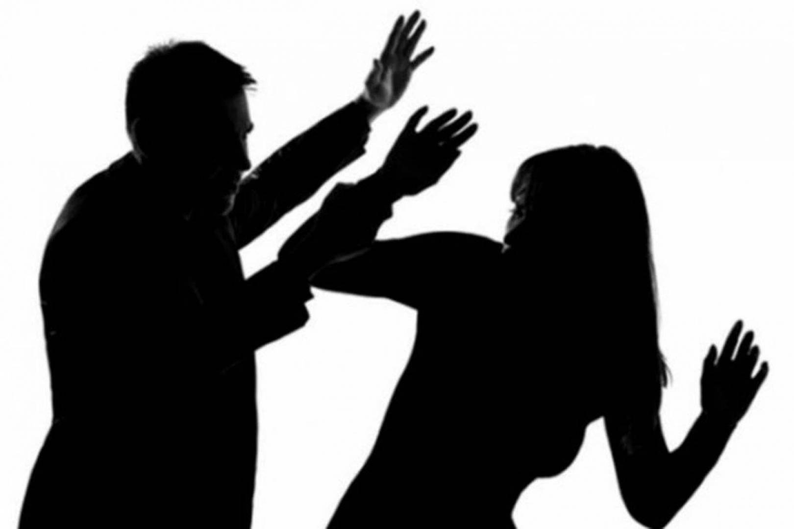 زوجتي تجبرني على ضربها