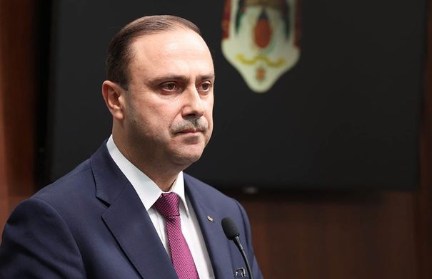 المومني :لا نفكر بإصدار عفو عام ولا تغيير للتوقيت الصيفي 