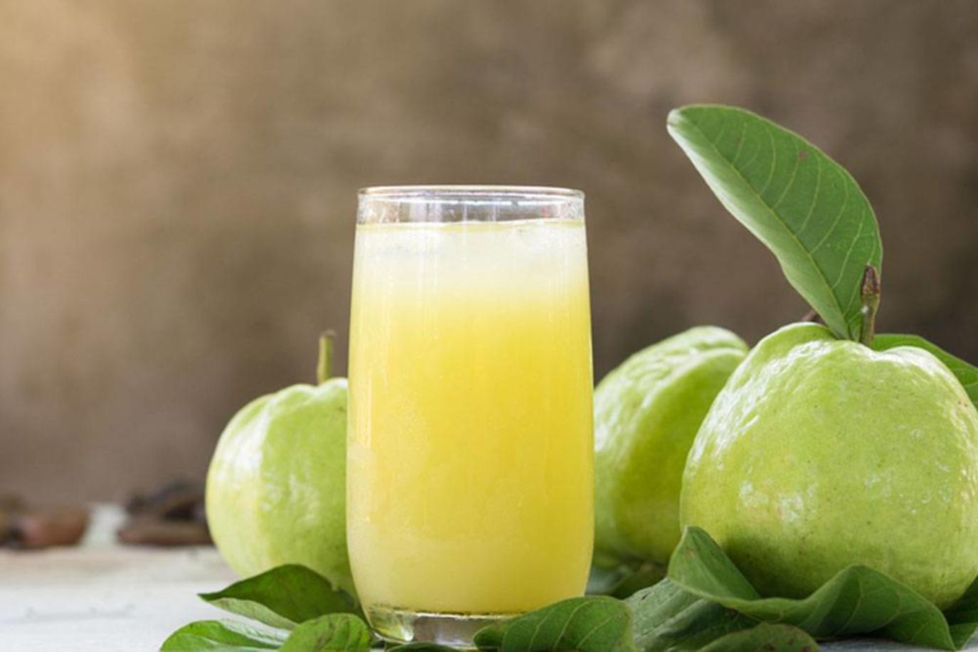 فوائد عصير الجوافة ممتازة وأهمها خفض ضغط الدم