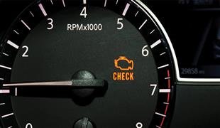 ماذا تفعلين عند ظهور لمبة Check Engine أثناء القيادة؟  ..  خطوات مهمة لإنقاذ