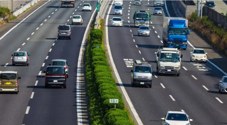 "حظر بيع السيارات مدى الحياة" ..  قوانين تثير الجدل في الجزائر