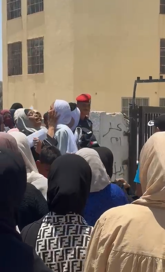 بالفيديو ..  استياء بين طلبة "العلمي" وارتياح لدى "الأدبي" من مستوى امتحان الرياضيات في الأغوار