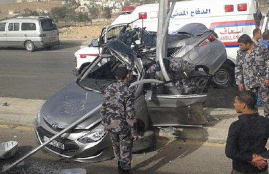 إصابة 10 أشخاص بحادث في الزرقاء