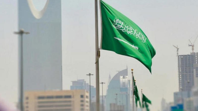  السعودية تشترط على مواطنيها تلقي الجرعة الثالثة من لقاحات كورونا قبل السفر للخارج 