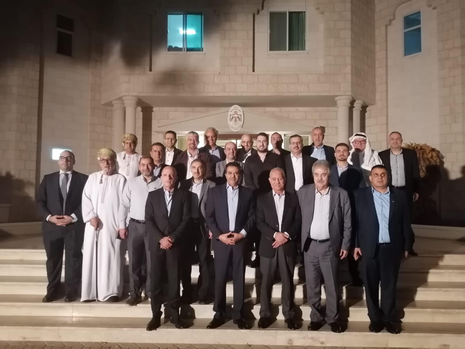 وفد صناعي أردني يلتقي ممثلي مراكز تجارية كبرى في سلطنة عُمان