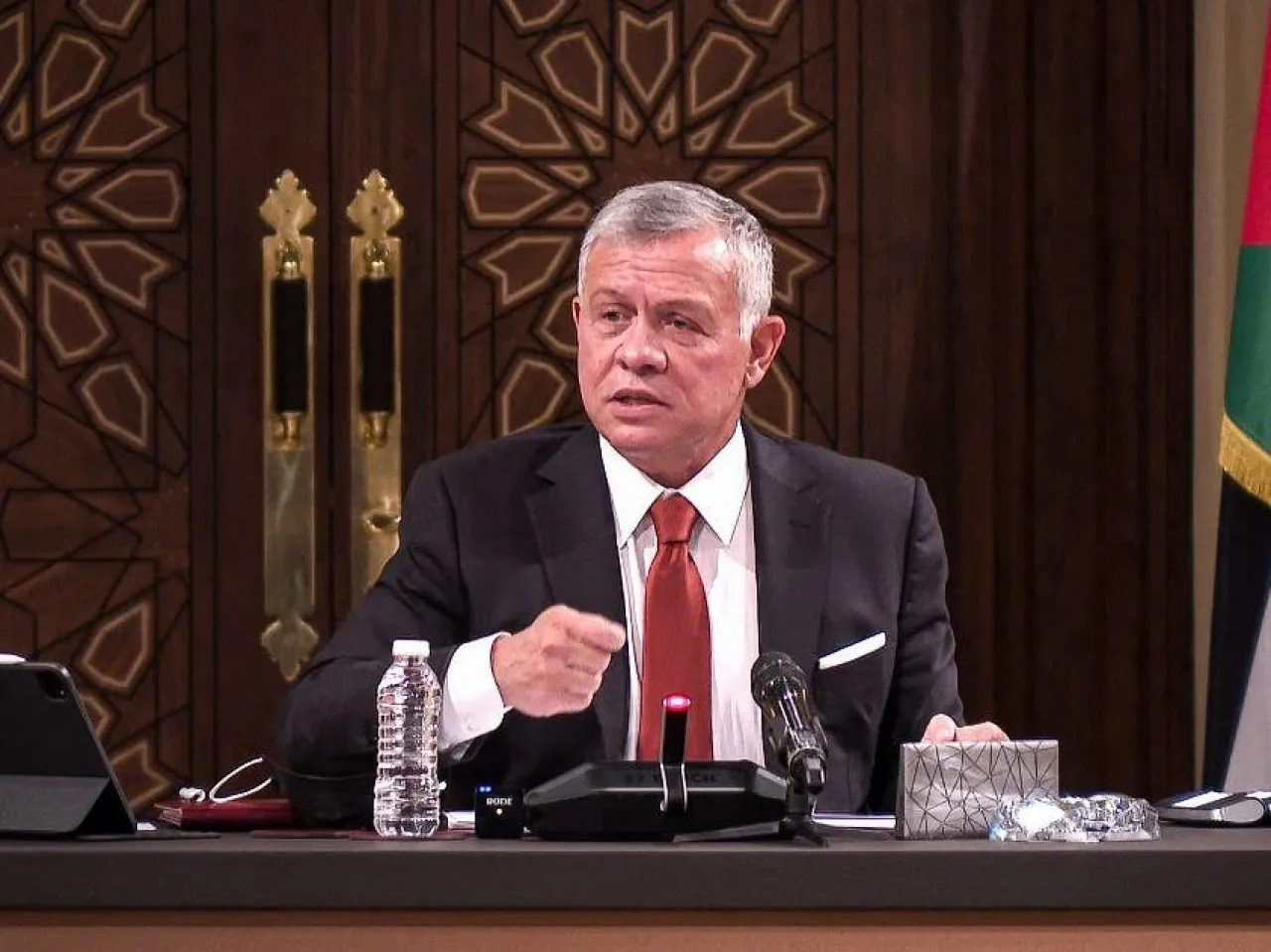 الملك يدعو لدعم سورية لتجنب عودة الأزمة