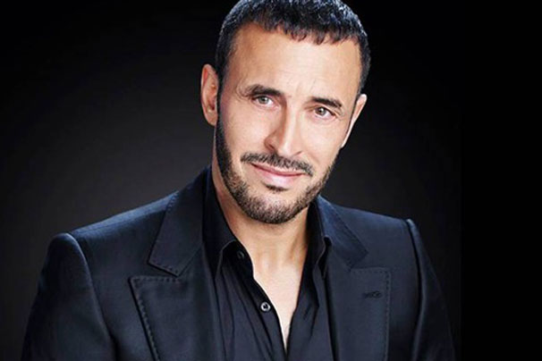 بالصور  .. كاظم الساهر يحدث تفاعلا واسعا بظهوره مع حفيدتيه ..  هل تشبهانه؟