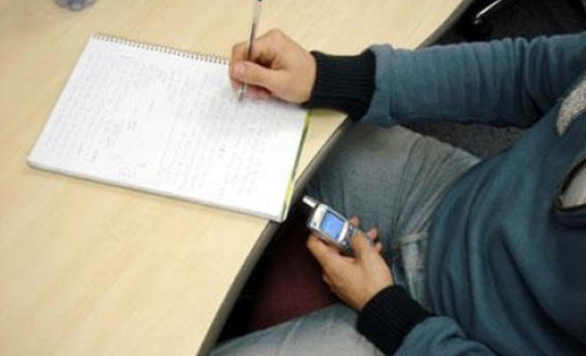 حرمان 4 طلبة من امتحان " التوجيهي "  بسبب الغش في الامتحان