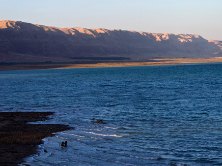 اكتشاف حقل نفطي في البحر الميت يحتوي على 11 مليون برميل