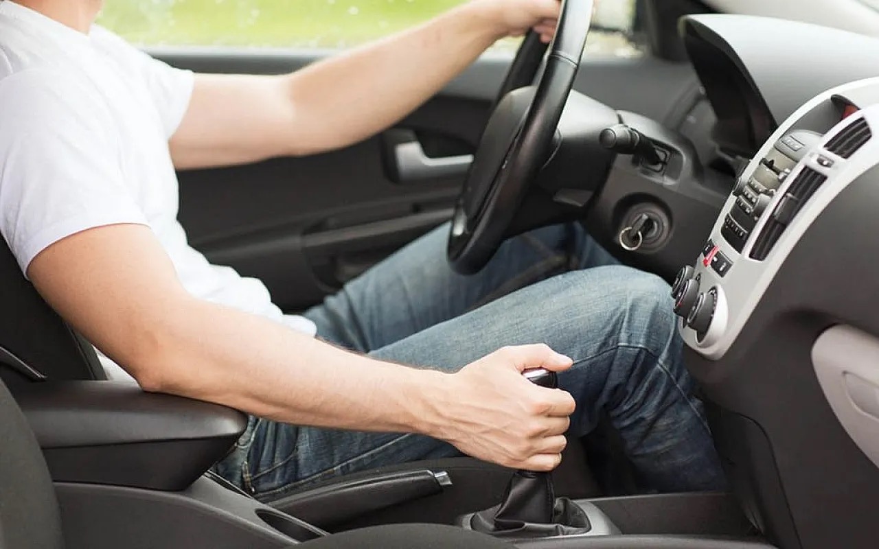 لماذا تنصح شركة بعدم قيادة سيارتها الفارهة لمدة 30 يوماً؟