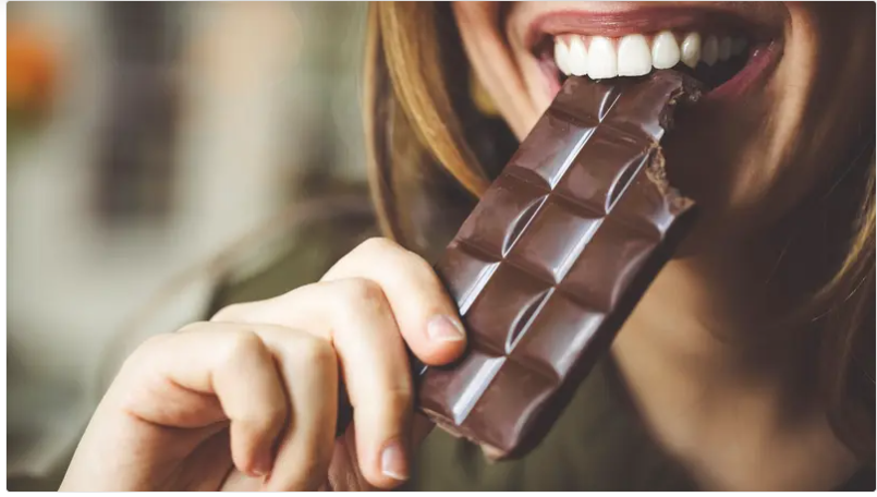 الشوكولاتة الداكنة ليست دائما خيارا صحيا ..  اعرف الأسباب