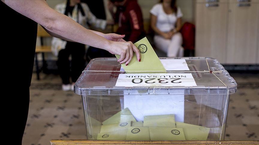 تركيا: بدأ أكثر من 57 مليون ناخب الإدلاء بأصواتهم 