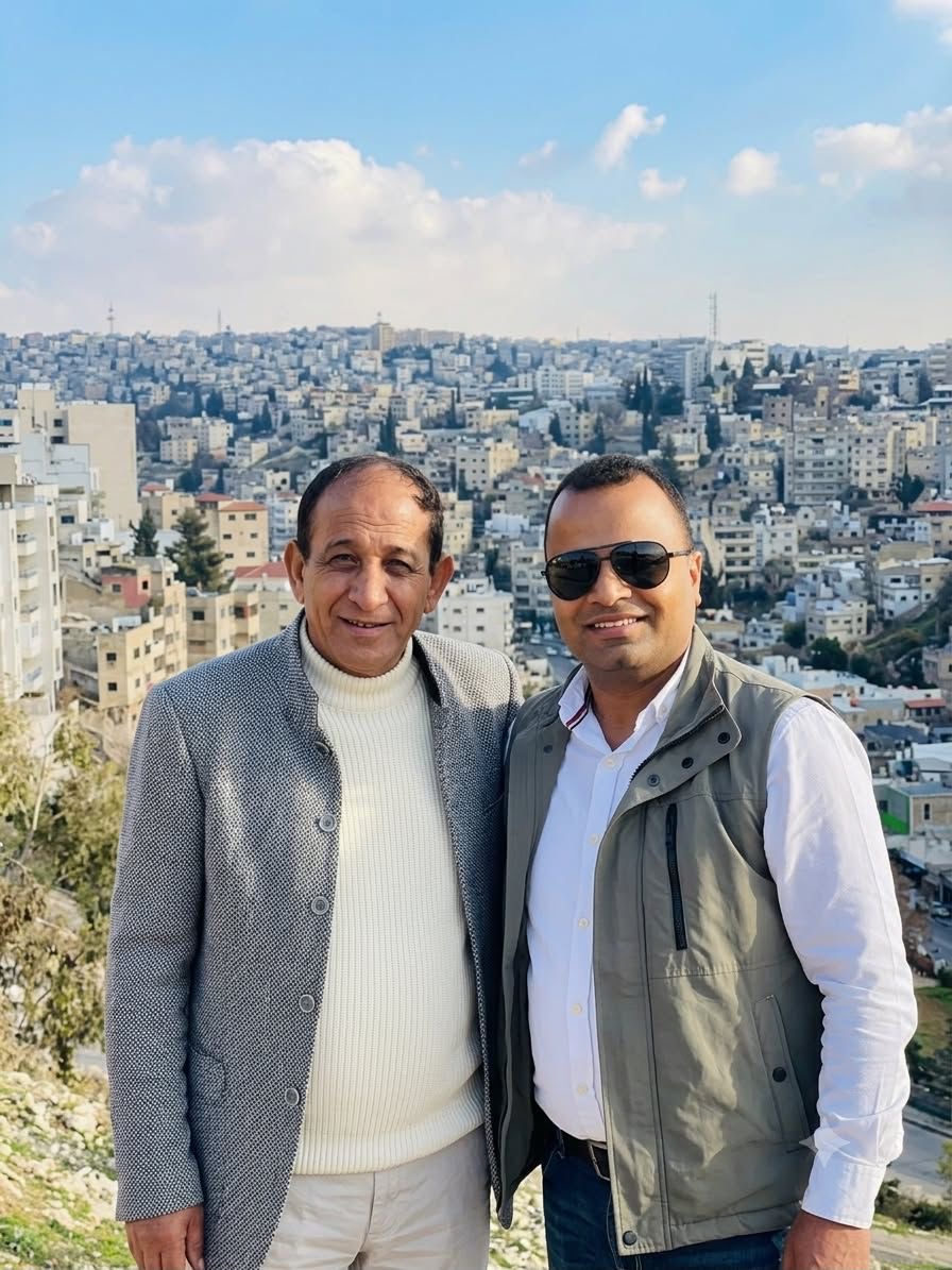 رائد البنا يبارك للملازم ثاني "علي نصيرات" ترفيعه في جهاز الأمن العام
