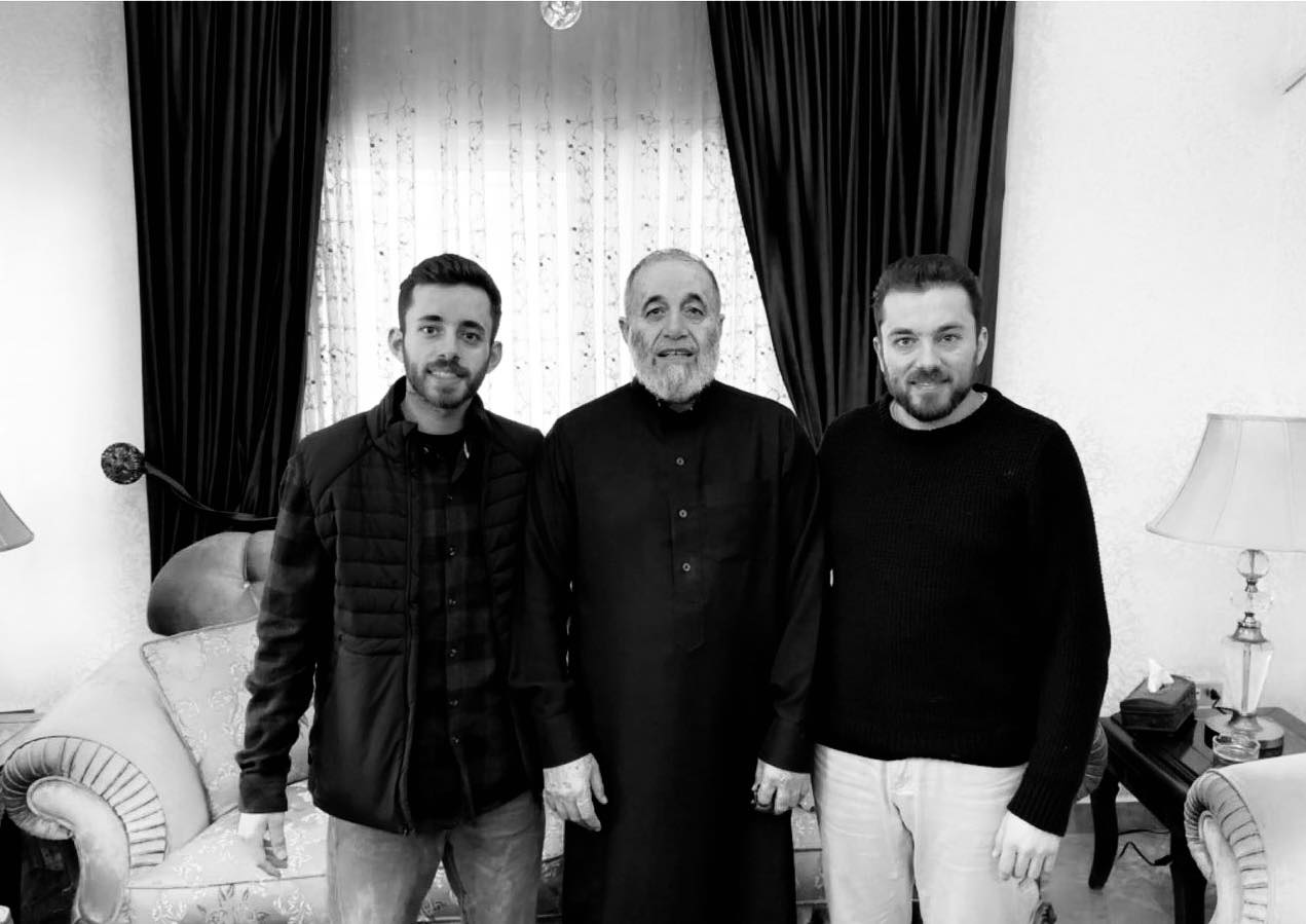 "أنعى أغلى ما فقدت" ..  نجل النائب الراحل موسى أبو سويلم ينعى والده وشقيقه أيمن بكلمات مؤثرة