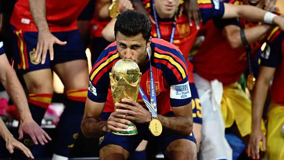 بعد فشل انتقاله لريال مدريد ..  برشلونة يقتحم صفقة رودري 