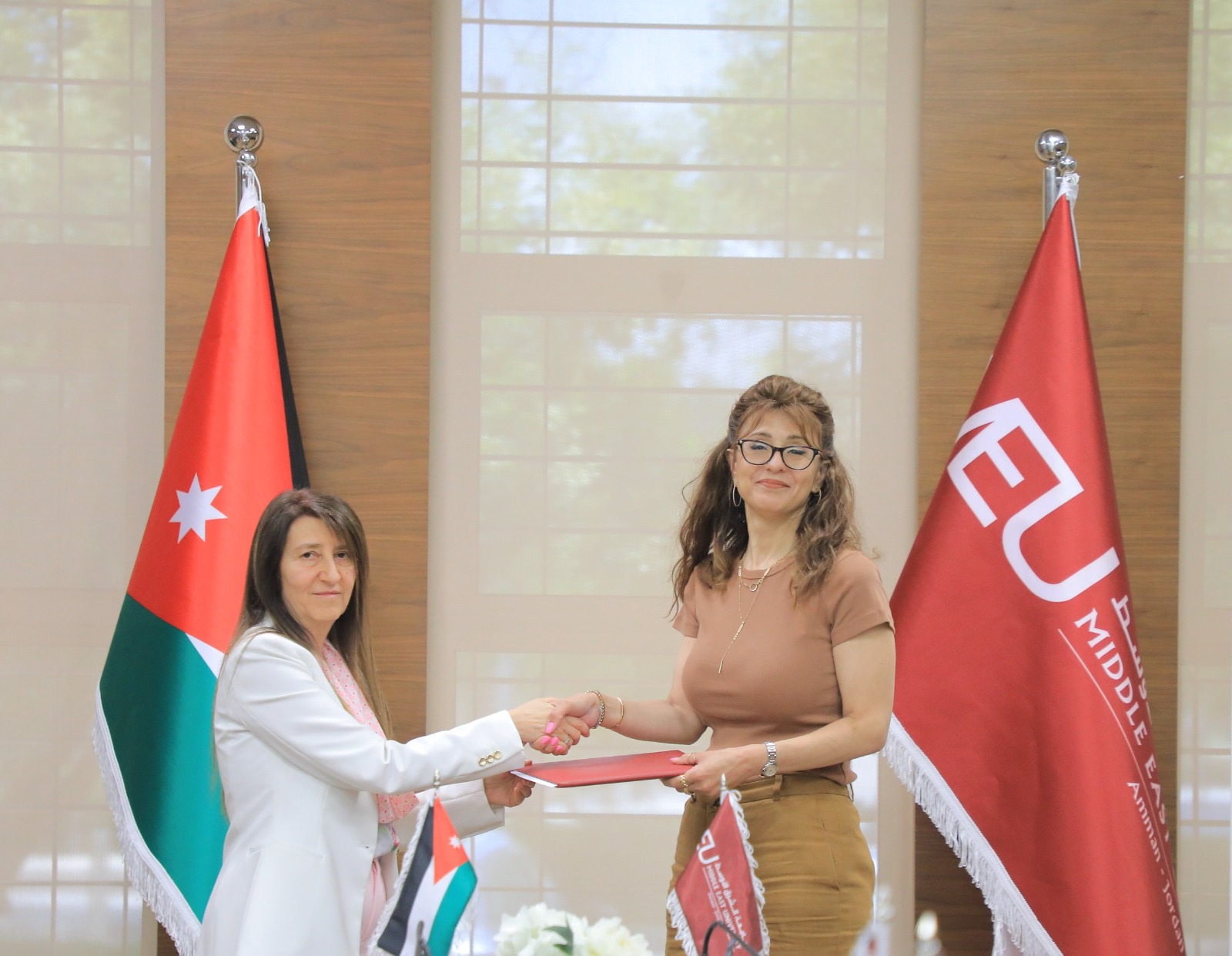 الشرق الأوسط ومنتدى الفكر العربي يطلقان مسارًا بحثيًا تطبيقيًا لتبادل الخبرات والمعارف