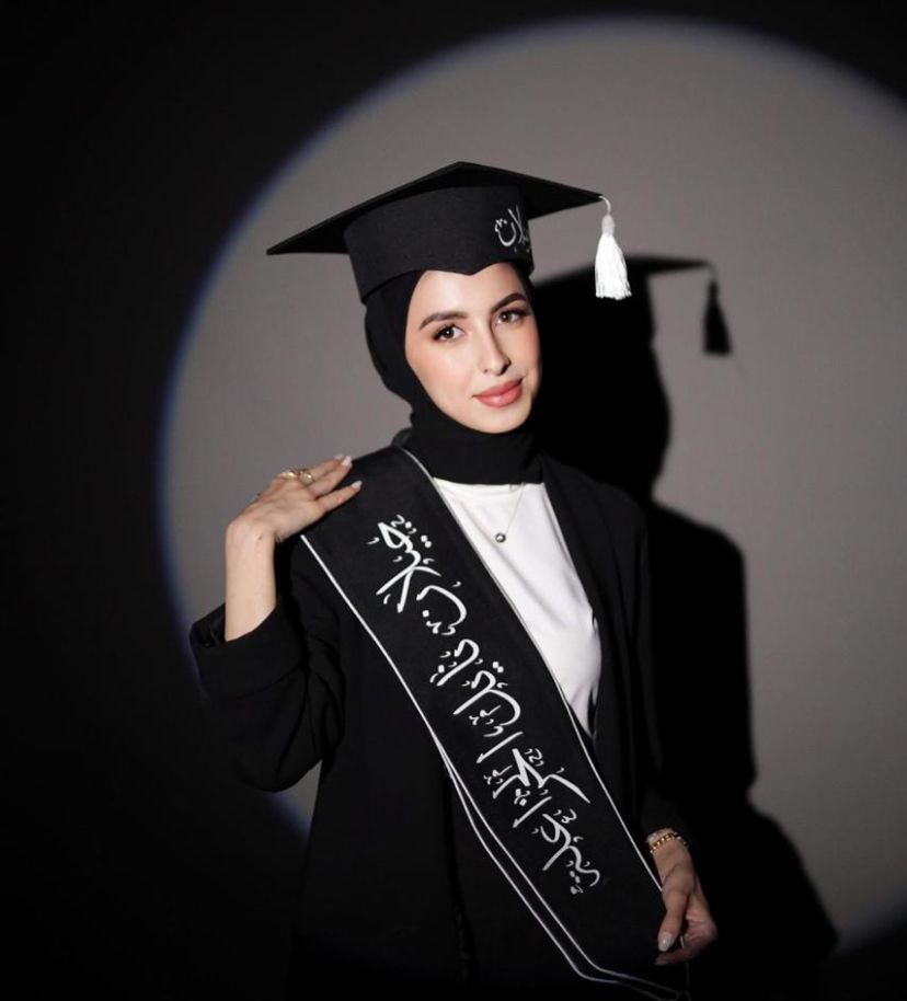 سرايا تهنئ الزميلة رهام الخزاعلة بتخرج شقيقتها "جيلان"