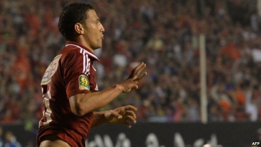 الاتحاد المصري يعاقب اللاعب أحمد عبد الظاهر لأنه رفع شعار رابعة 