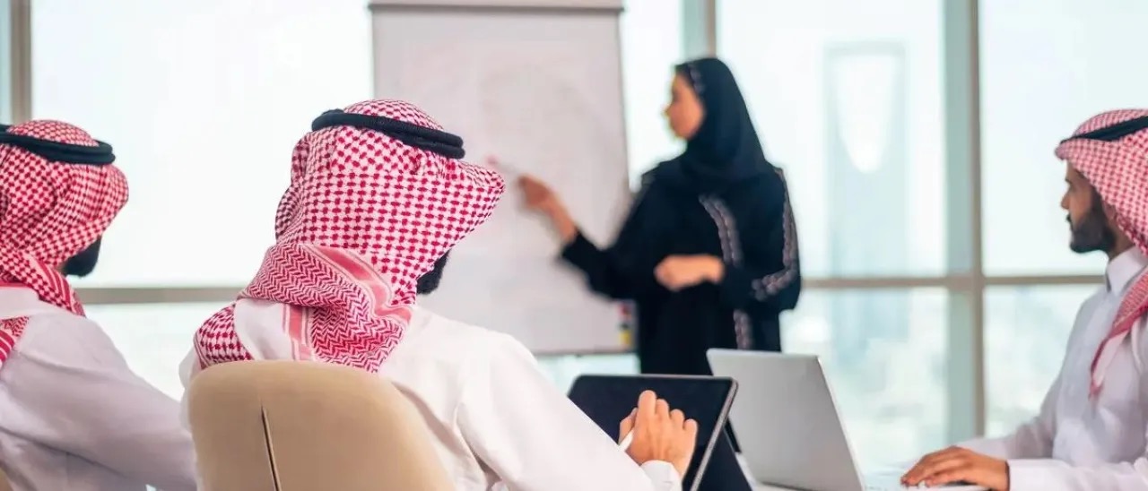 السعودية ..  رفع نسبة التوطين إلى 70% في عدة مهن بالقطاع الخاص
