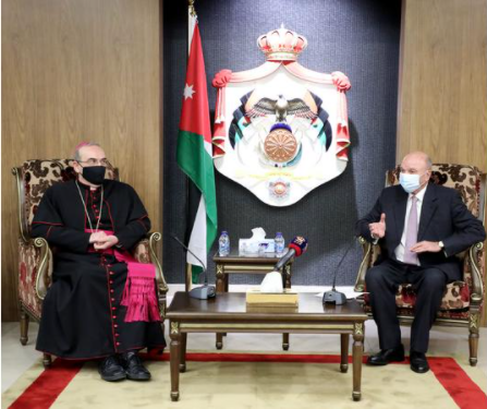 الفايز يدعو لتعزيز القواسم المشتركة بين اتباع الديانات السماوية