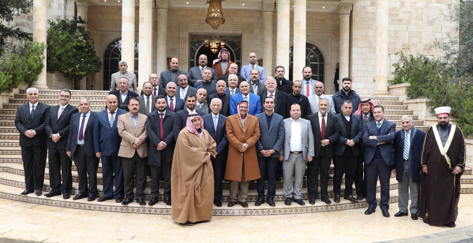 رئيس الديوان الملكي الهاشمي يلتقي وفدا من منتدى الصريح الثقافي