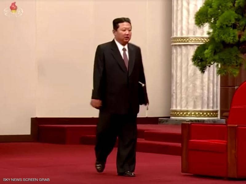 صندل زعيم كوريا الشمالية يثير الفضول في "مناسبة مهمة" .. صورة 