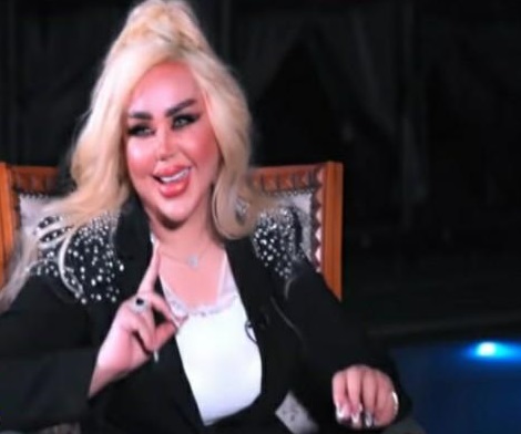 بالفيديو  ..  الفنانة العراقية داليا نعيم تثير الجدل : "ما عندي وقت للصلاة"!