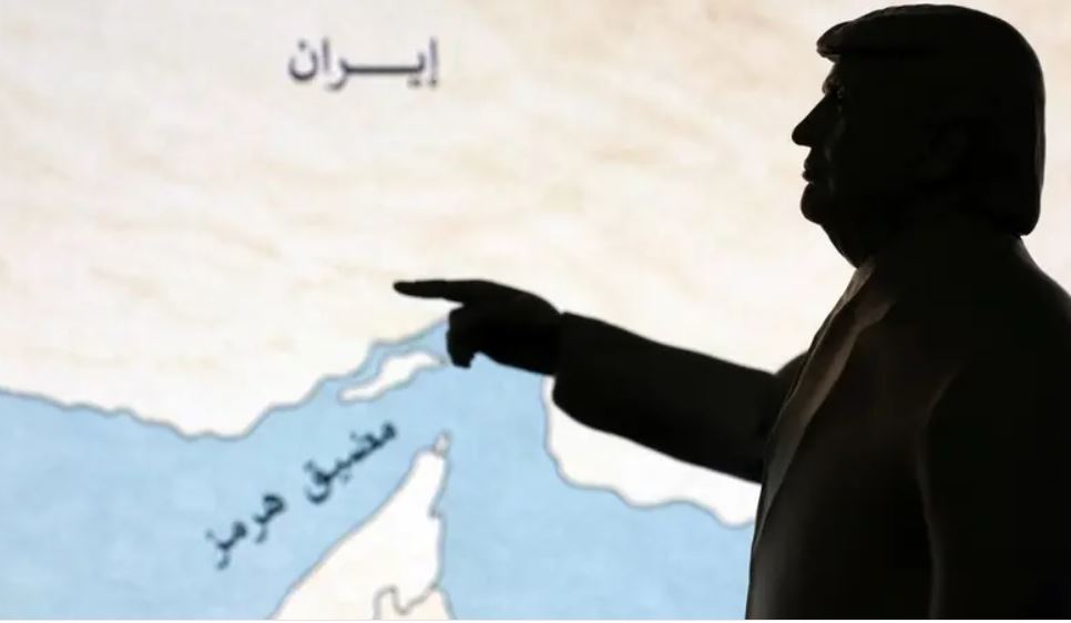 ترامب ينشر مجددا صورة لمضيق هرمز باسمه