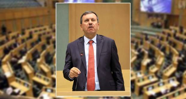 النائب عياش يطالب بحظر مواقع التواصل الاجتماعي لمن هم دون 16 عاماً  ..  وثيقة