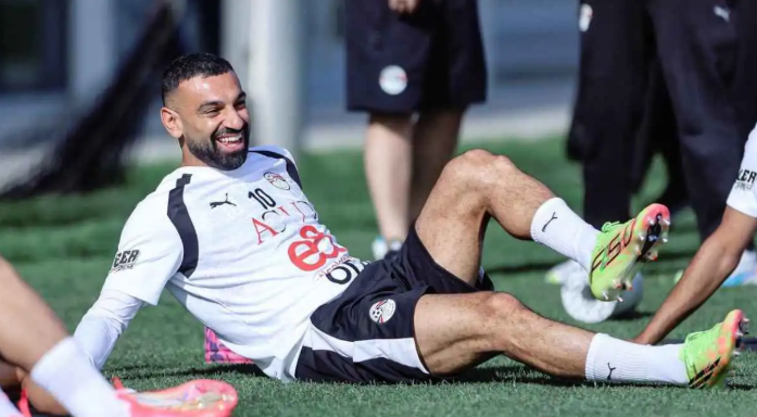 محمد صلاح يفاجئ لاعب منتخب مصر بهدية ثمينة