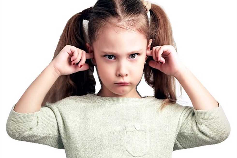 أسباب العناد في مرحلة الطفولة