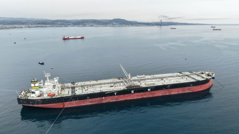 3 ناقلات إيرانية محملة بالنفط غادرت الخليج لأول مرة منذ بدء الحصار الأميركي