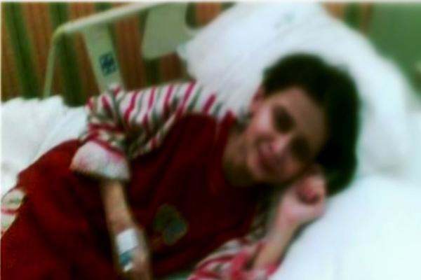 أنقذوا الطفلة "نورة" من عذاب وسلاسل والدتها