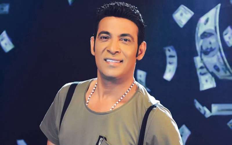 شاهد ..  سعد الصغير ينشر صورة لابنه الأصغر في ظهور نادر له