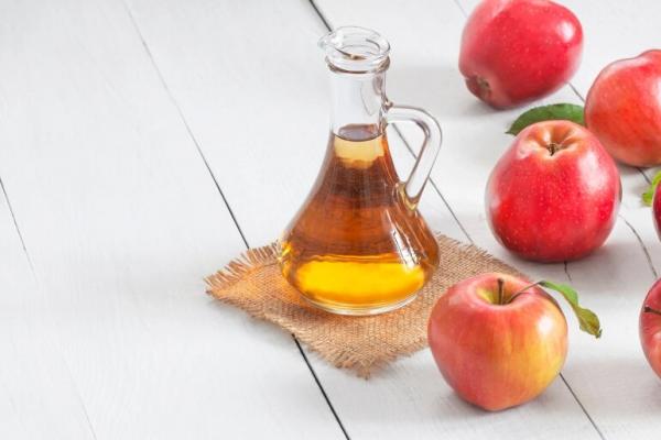 الخل يخلصك من 8 مشاكل جمالية