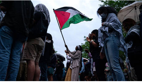 استطلاع رأي يصدم إسرائيل ..  الطلاب الأمريكيون يؤيدون المحتجين ودعم لحماس ورفض حق إسرائيل بالوجود 