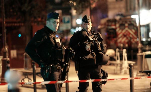 فرنسية تفشل في علاج والدها من الإدمان فتقتله