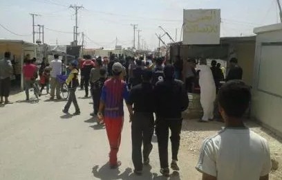 ''الدرك'' يفض مسيرة في ''الزعتري'' بالغاز المسيل
