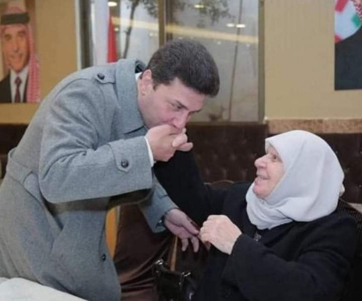 والدة النائب السابق أمجد المسلماني في ذمة الله