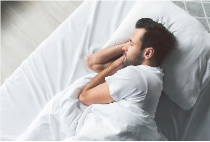 تفسير حلم رؤية الاخ المتوفي يبكي ويضحك في المنام