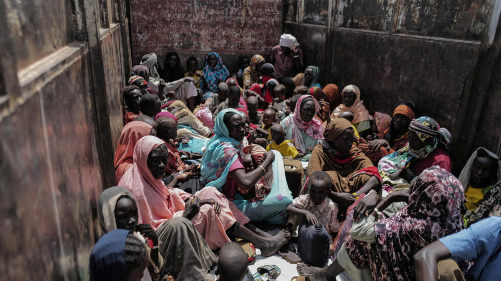 "قتل ونهب وتجويع وتشريد" ..  بالأرقام: الحصاد المر لعام الحرب في السودان