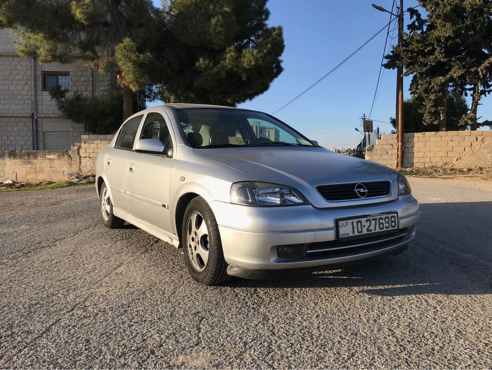 اوبل استرا 2001 للبيع