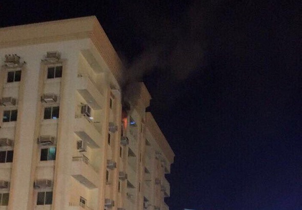 إنقاذ عائلة من حريق بشقة في كلباء