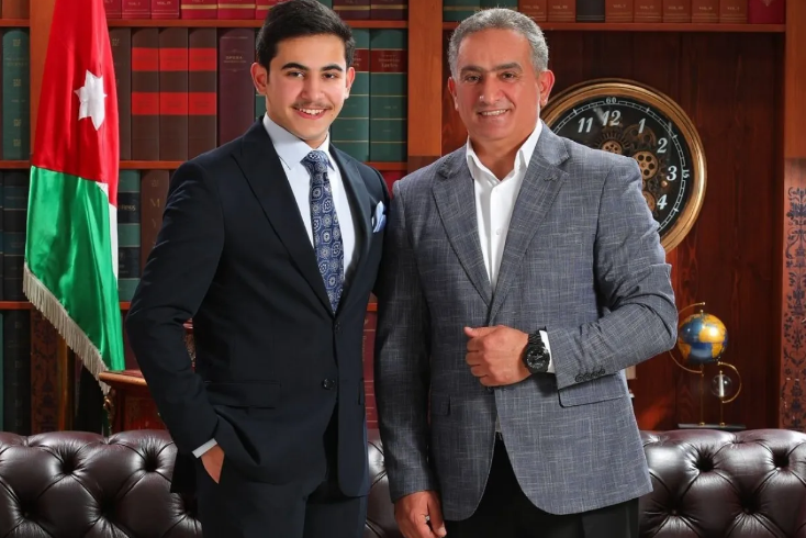 راشد حسام اللوزي ..  مبارك النجاح بالثانوية العامة 