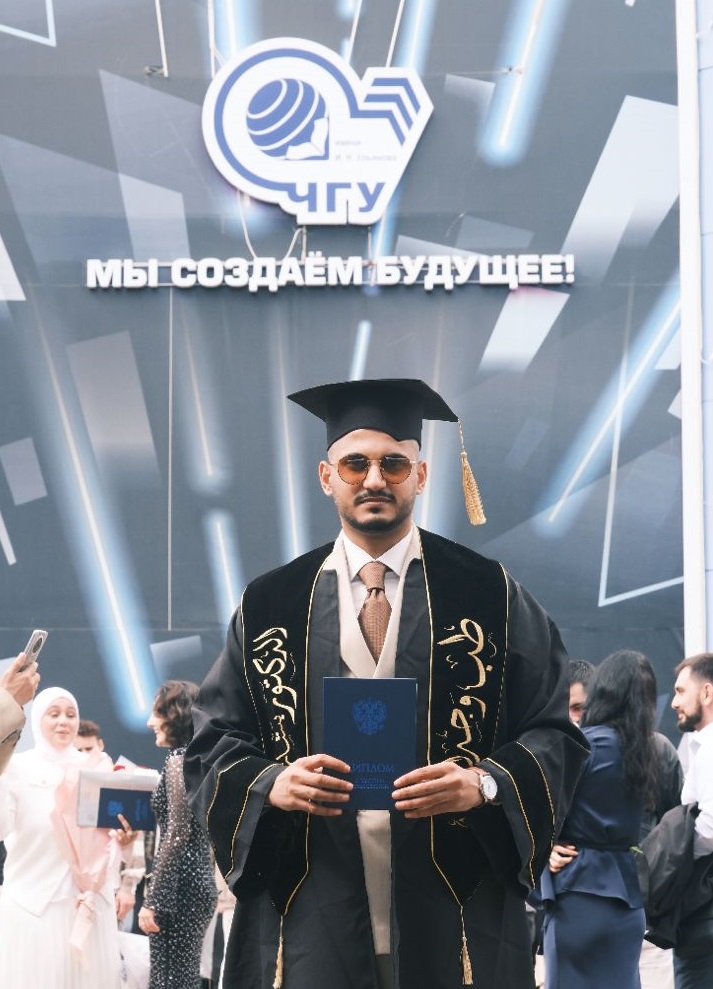 الدكتور بشار العطين ..  مبارك إنهاء متطلبات بكالوريوس الطب والجراحة 