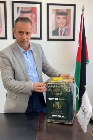 "الغذاء والدواء" توصي الأردنيين: خزّنوا زيت الزيتون في عبوات داكنة وبعيدة عن أشعة الشمس