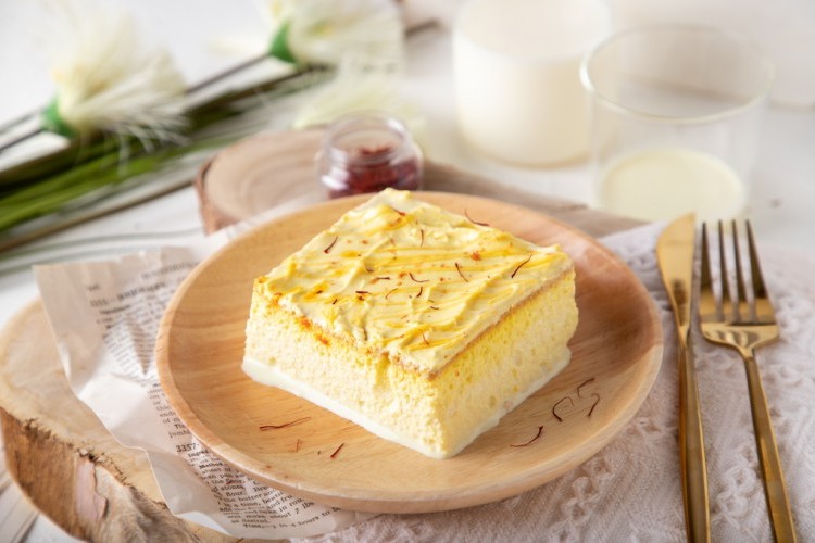 طريقة عمل كيك الزعفران