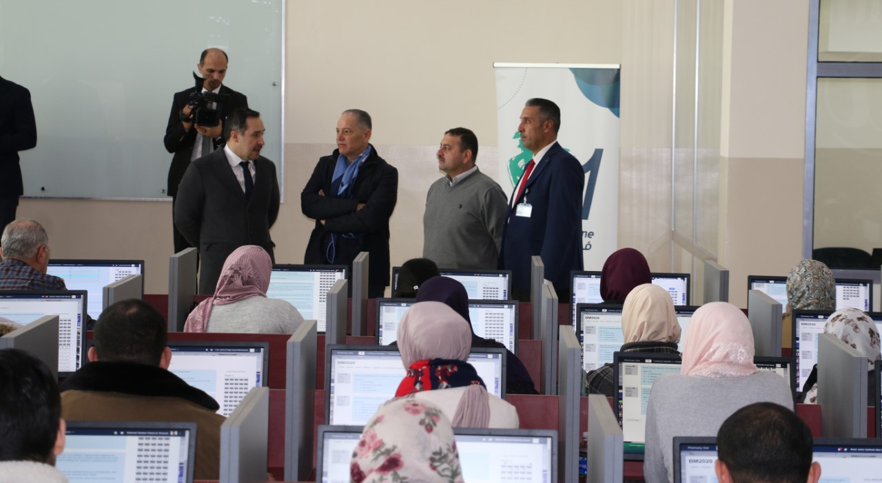 One Pharmacy تقيم كوادرها في جامعة الشرق الأوسط