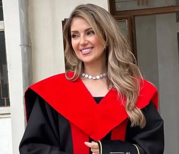 الزميلة ساندي الحباشنة ..  مبارك درجة الدكتوراه 