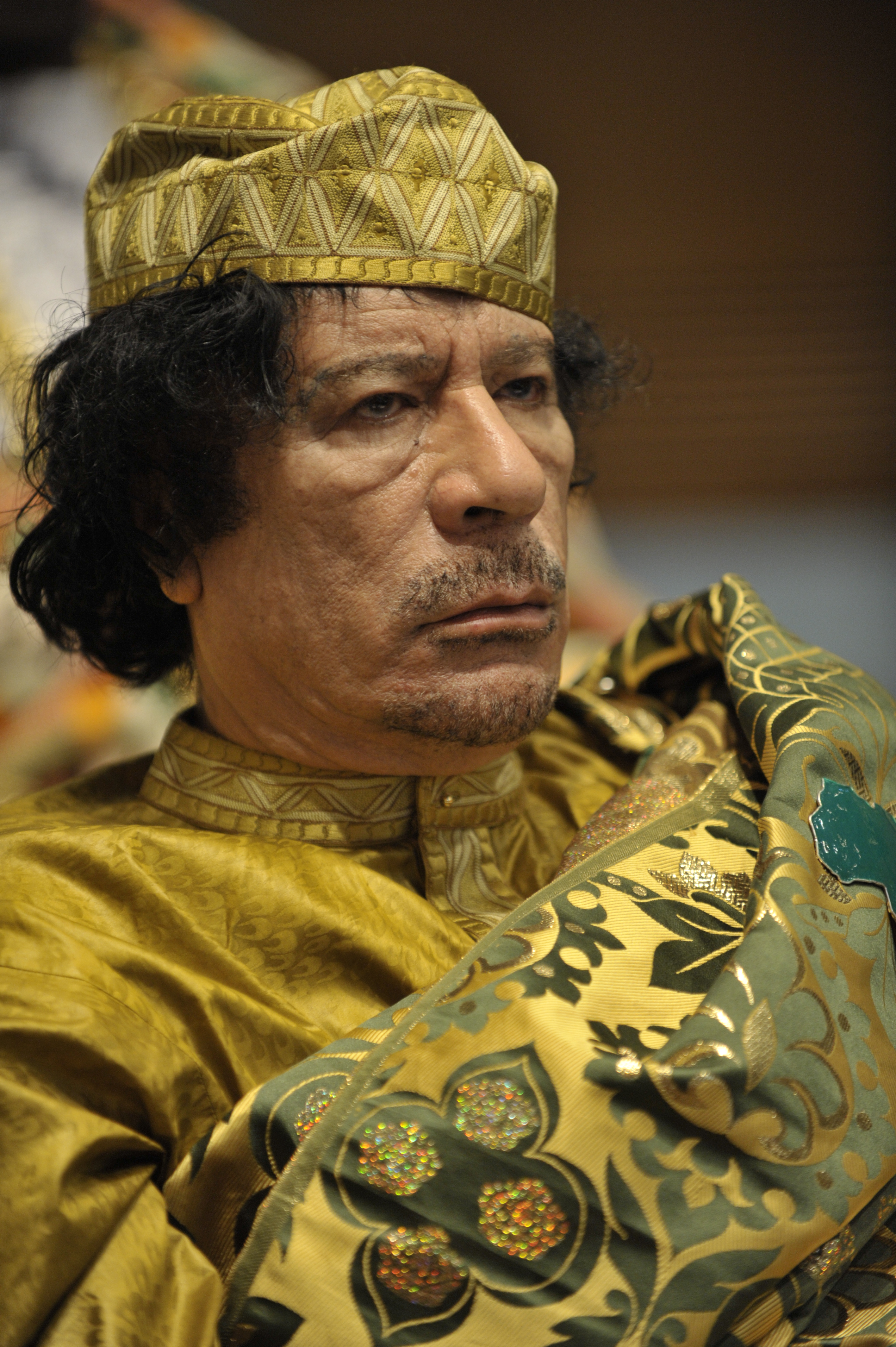 مراهقة ليبية تروي تفاصيل «ليلة اغتصابها» علي يد معمر القذافي